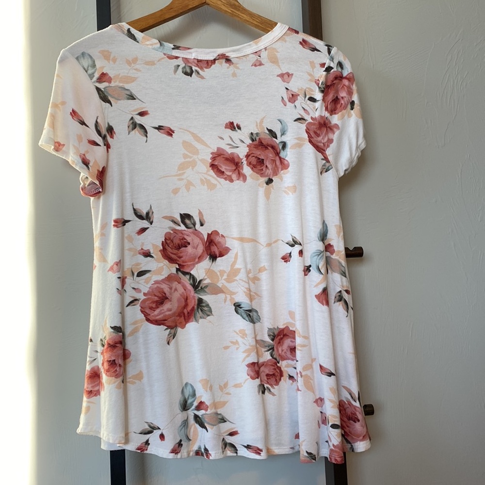 Drawstring Flowy Top - Picture 2 of 3
